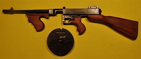 Thompson Submachine Gun (Tommy)